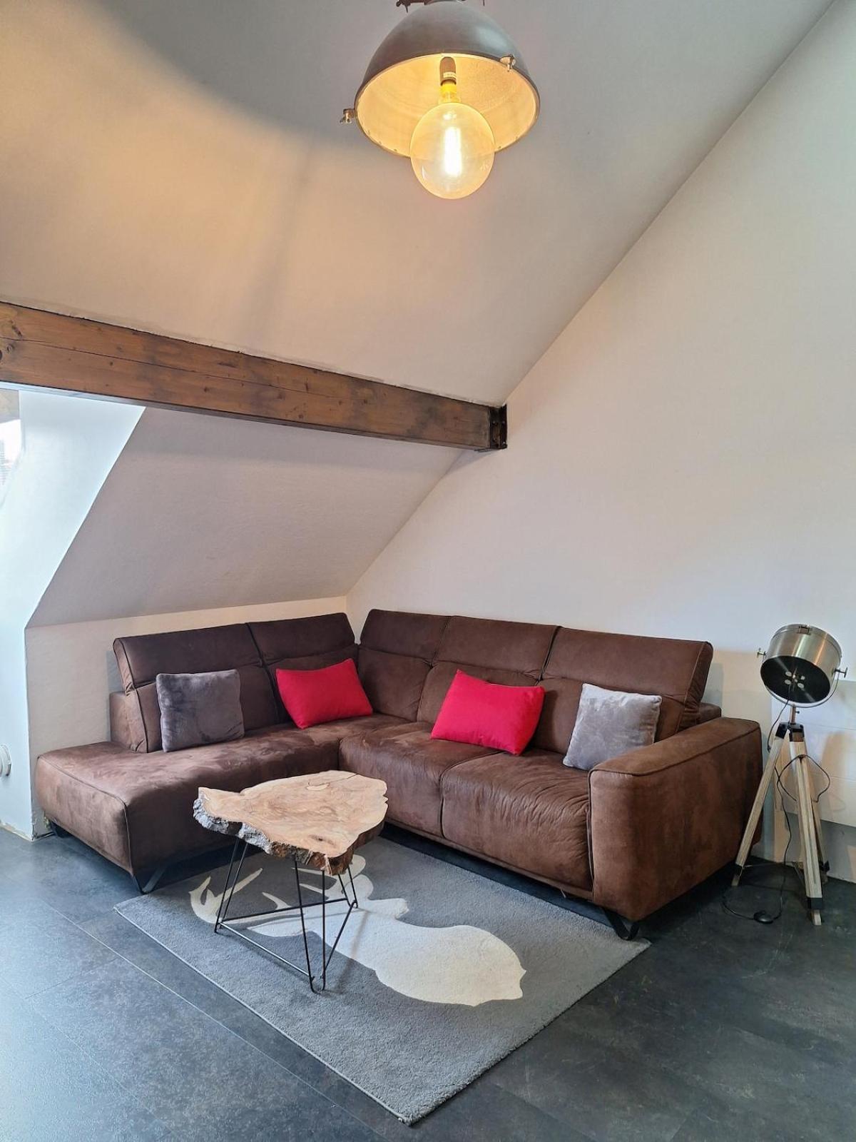 Appartement Chez Eric - L'Atypique à Rumilly  Extérieur photo
